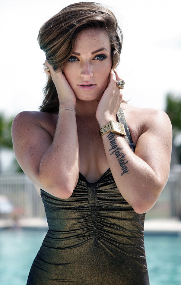 elegant-girls:  Lindsay Perry 