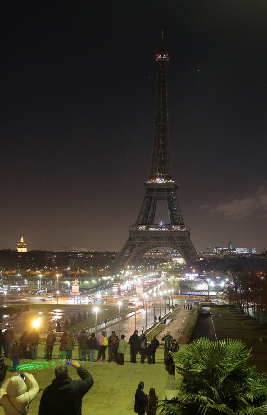 guardian:  The Eiffel tower’s lights were briefly switched off on Thursday night