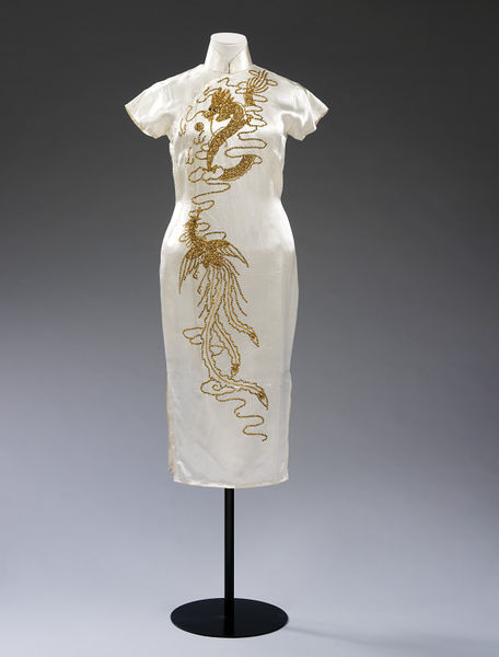 Qipao/Cheongsam1940-1950Hong Kong, China V&A MuseumWoven self-patterned rayon