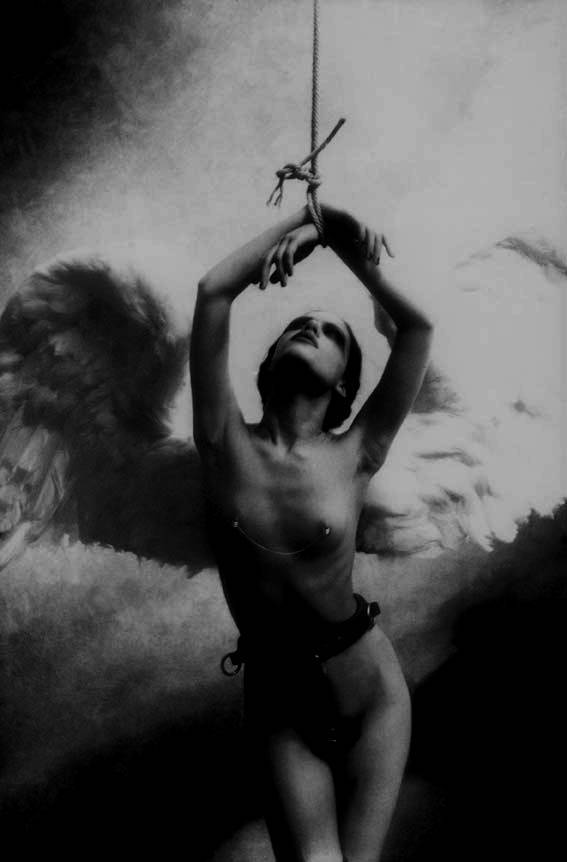 cravinghisbrutality:  c-a-r-n-e-v-i-v-a:  http://lizapazyzskaya.tumblr.com/ c-a-r-n-e-v-i-v-a: