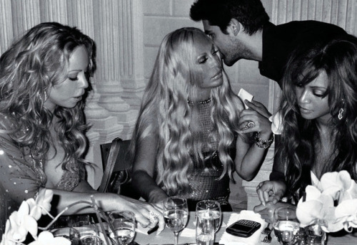 goddess-of-hookers:Mariah Carey, Donatella Versace and Beyoncé Knowles at Milan Fashion Week’s sprin
