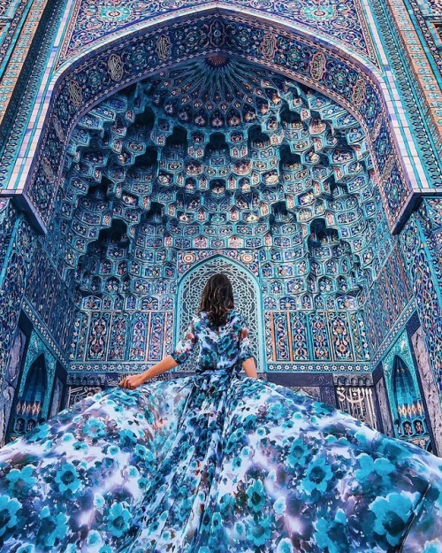 crossconnectmag: Stunning photos by Kristina Makeeva Kristina Makeeva is a photographer from Moscow,