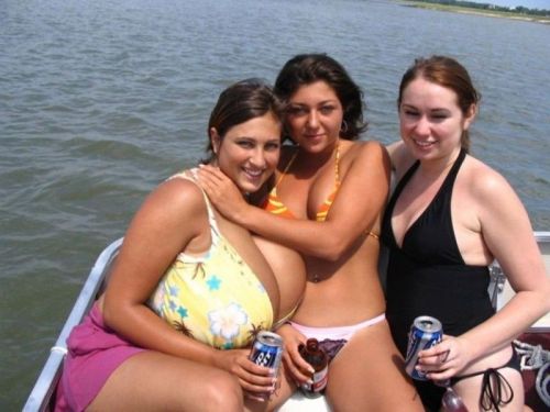 boob-lover69:  rubbermack66:  lovehugetits:  You know her?  l wish l did know her she is my fantasy her tits are enormous love her,mmmmm,xxxxx.  who is she well nice boobs xxx  MOTHER OF CHRIST!