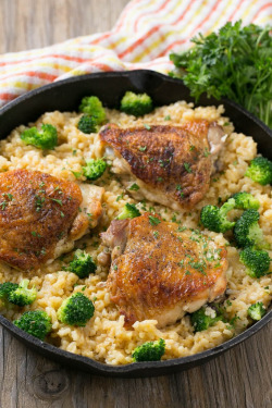 lustingfood:  ONE POT CHICKEN WITH CHEDDAR BROCCOLI RICE 