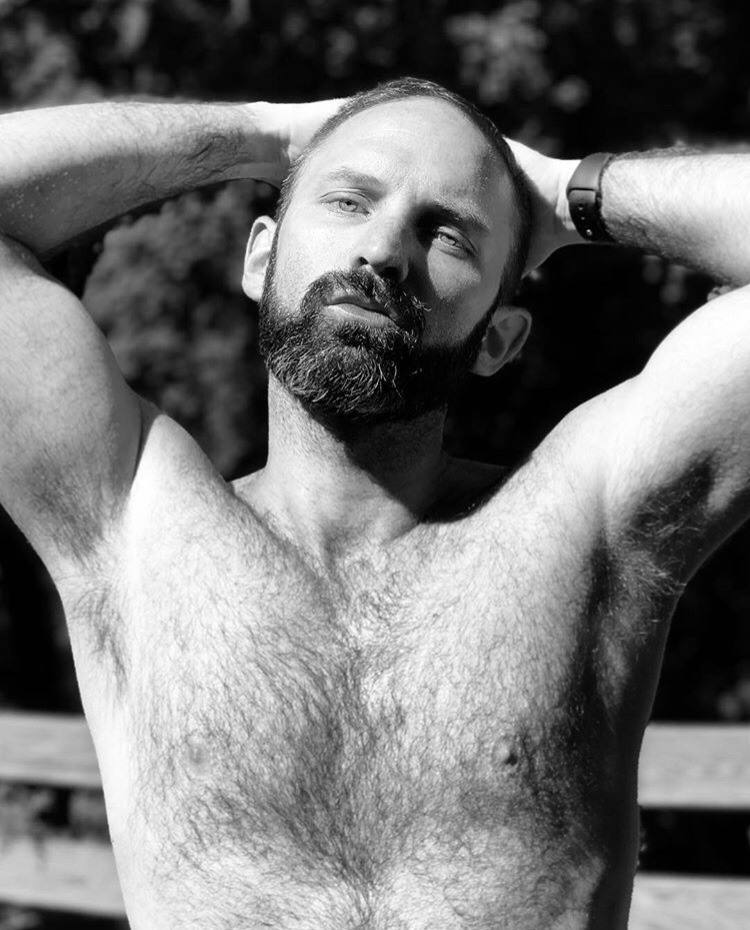 guycelebarmpits:  