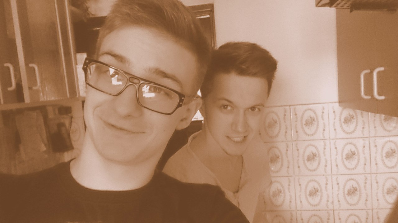 twoboysarebetter:  more cute gay couples at:http://twoboysarebetter.tumblr.com