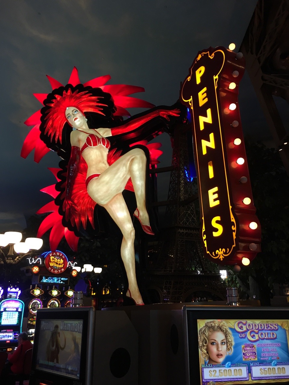 lasvegasgetaway: Penny slots Paris Hotel  February 2017  Here in Vegas we like to