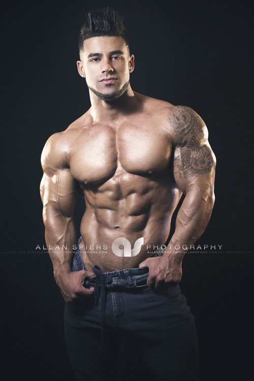 drwannabe:  Santi Aragon