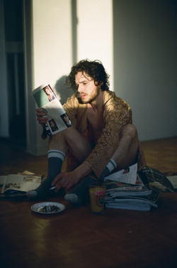 virjn:  casaharington: Kit Harington by Shayne Laverdiere fuck you 