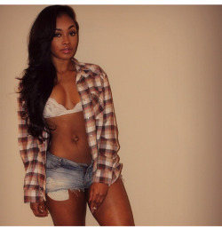 krookinterludes:  Miracle Watts  SMOKING