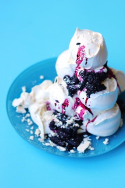 foodffs:  Mulberry Meringue MessReally nice recipes. Every hour.Show me what you cooked!