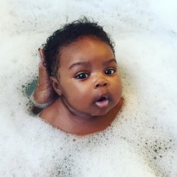 crime-she-typed:Because you need more darkskinned babies on your dash &lt;3