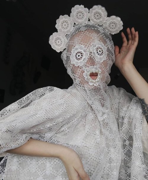 lamignonette:  Alice Hualice