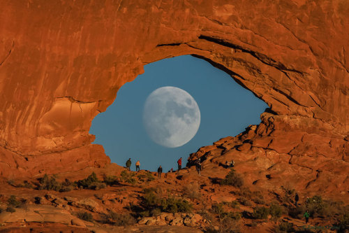 capturingthecosmos:Eye of Moon          