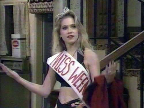 officialprojectava:  Childhood Bimbo Inspiration #3