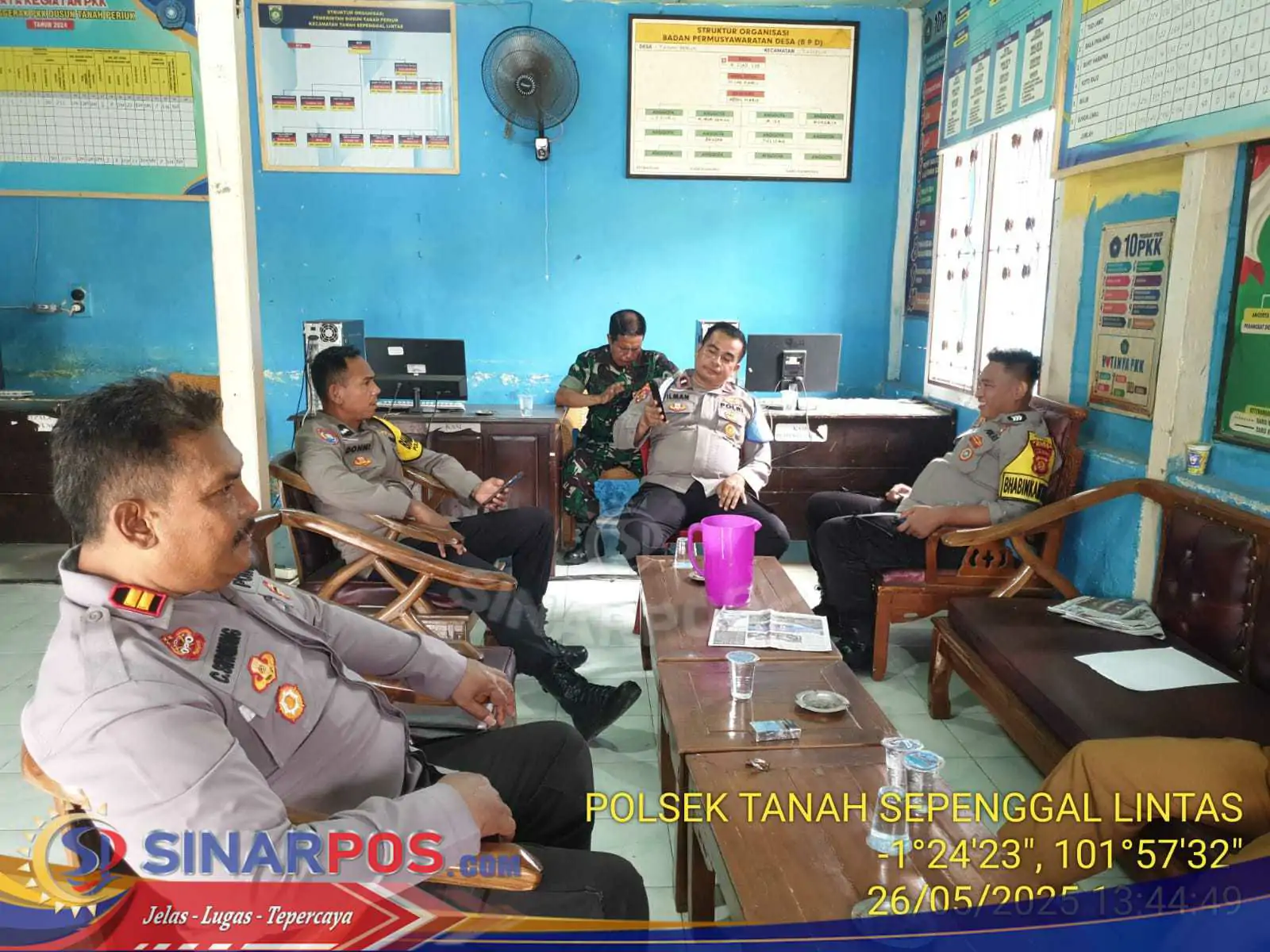 Kapolsek Tanah Sepenggal Lintas Berhasil Aktifkan Kembali Kantor Desa Rio Tanah Periuk