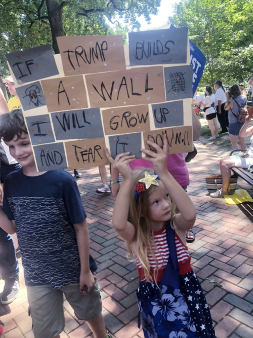 bob-belcher:Signs at Families Belong Together March.