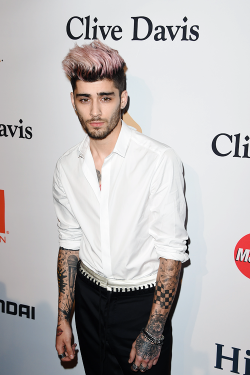 fuckyeahzarry:    Zayn attends the 2016 Pre-GRAMMY