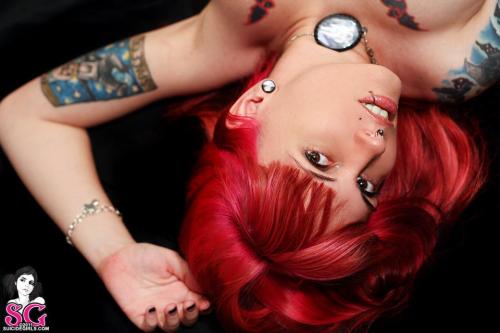 altmodelgirlcrush:  Bitten Suicide