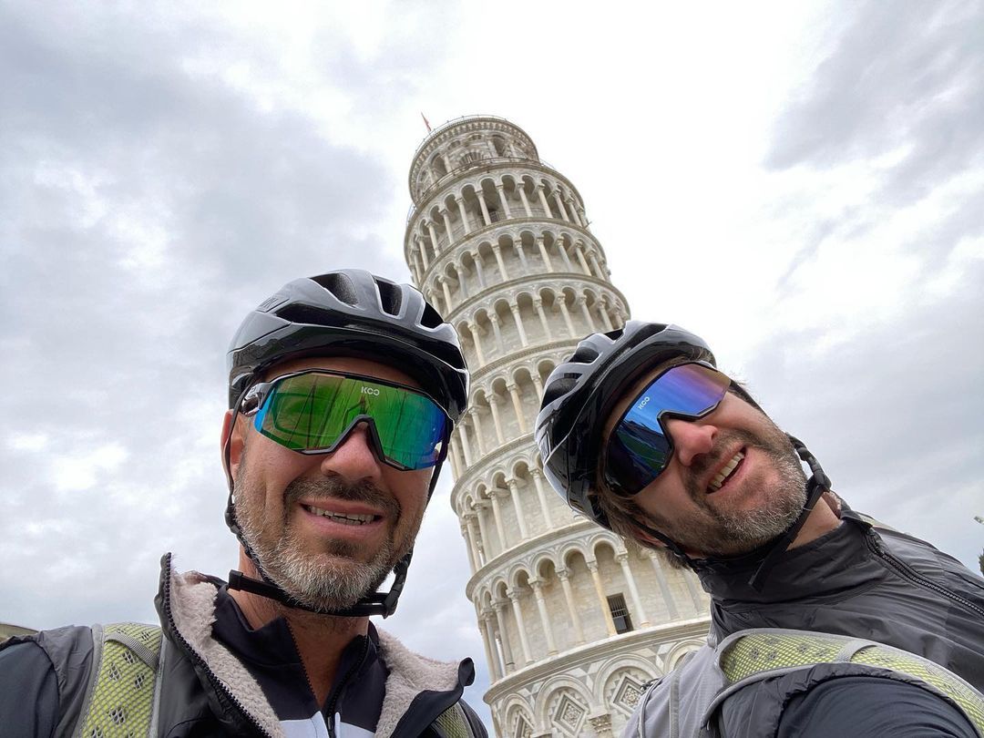 Another ordinary Monday morning, at work!
Back to #bikeandwinepress and the kickoff is in Pisa - Piazza dei Miracoli…
It’s a miracle together with @terredipisa_official @terre_di_pisa_consorzio @italianwinetour.info @cameracommerciopisa...