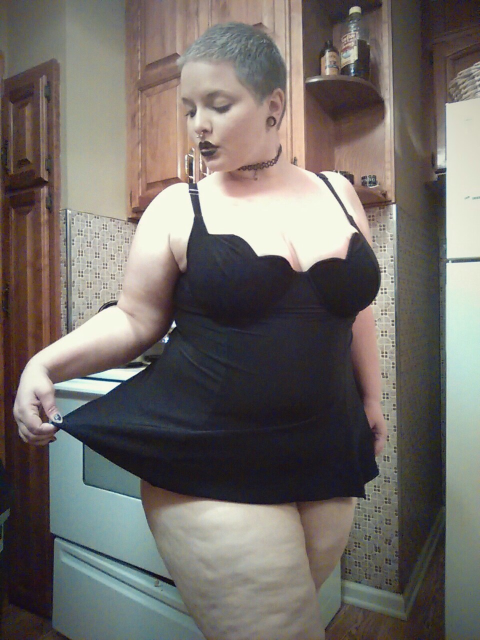 rollsofdestiny:  maximusbbwdreamer:  rollsofdestiny:  I should actually go swimming