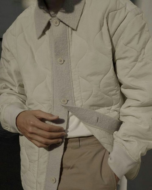 lovefrenchisbetter:  Arket Quilted Overshirt
