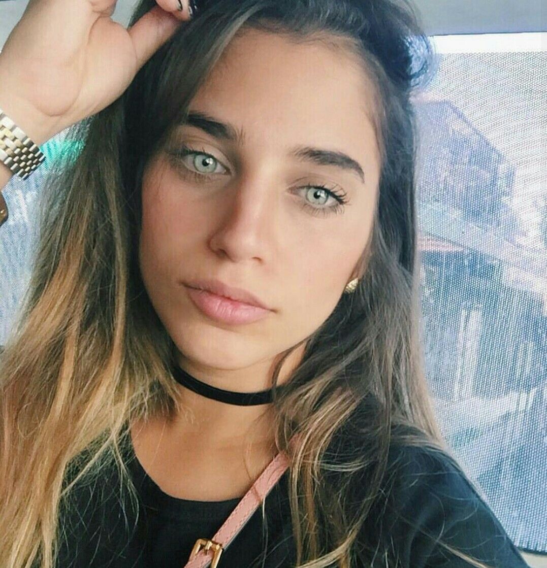 Liliana (16 Photo)