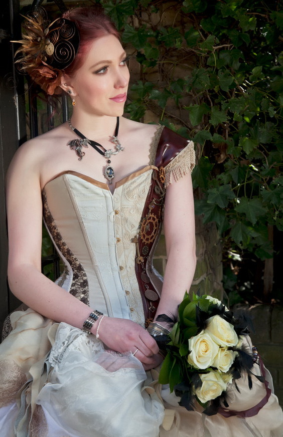 corset-fetish:  Corset FetishCorsets on Twitter