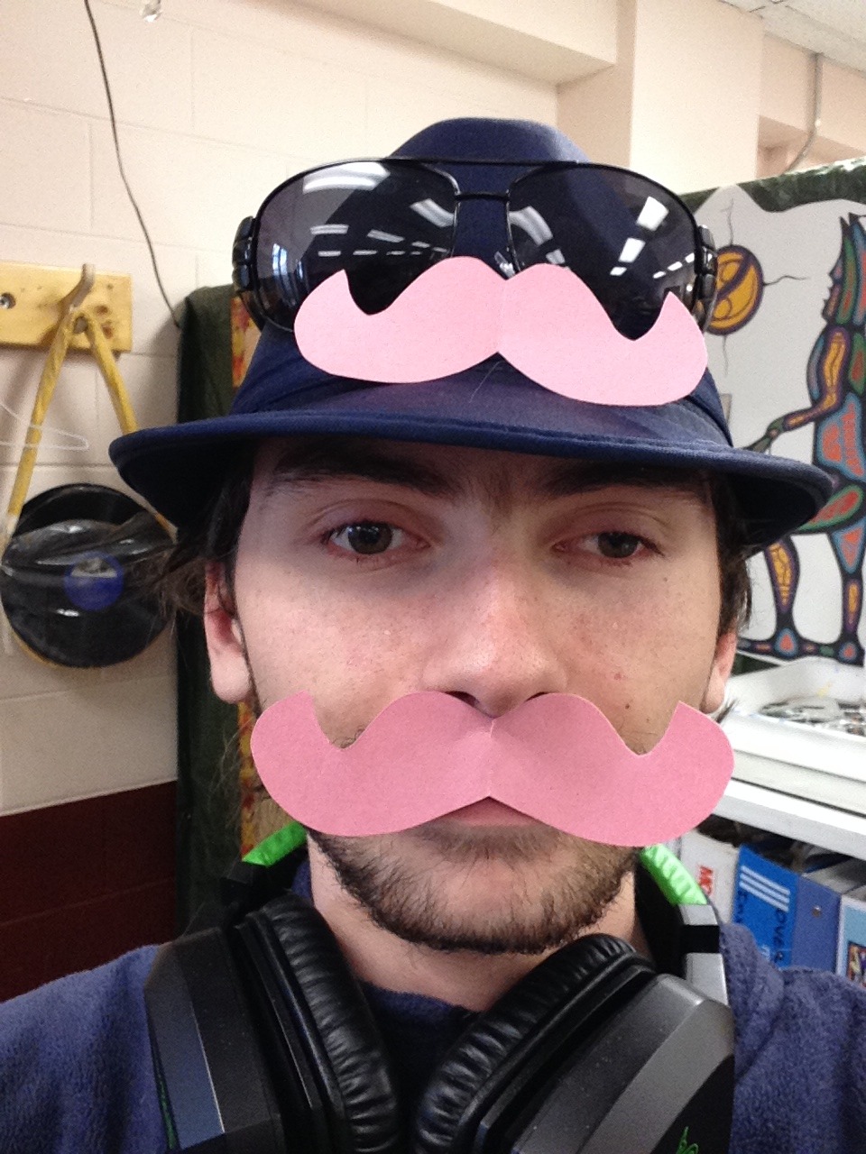 hordika-toalittleboehn:  So,me and my buddy started cutting out pink paper warfstaches,and