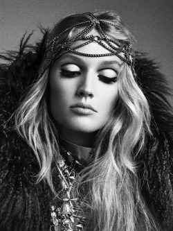 extrasexy:  TONI GARRN BY NINO MUNOZ FOR NUMERO TOKYO #62 DECEMBER 2012  