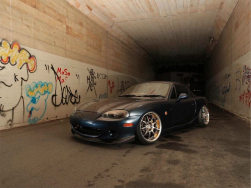 Mazda MX-5 NB from Japan equipped with our CEIKA front big brake kit.Visit our website for more info