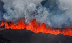 guardian:  Iceland’s Bardarbunga volcano