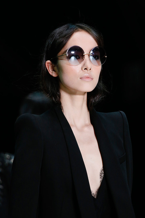 bonfie-tti: blk-yeezus: black ✖ modern | always follow back similars fashion blo
