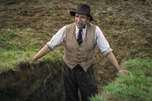 ralph-n-fiennes:Ralph Fiennes as Basil Brown in Netflix’s The Dig (2021)© Netflix