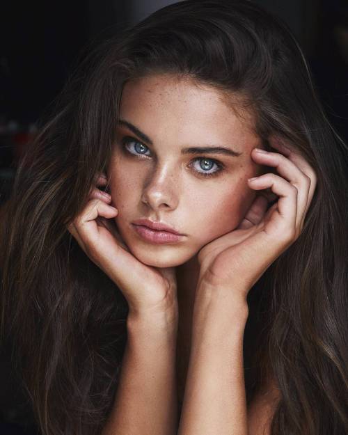 beautes-fatales:Meika Woollard