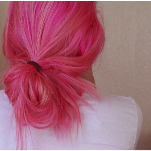 julliettemargarine:   Hot pink casual sloppy bun Oh Yhair!   ❤ liked on Polyvore 
