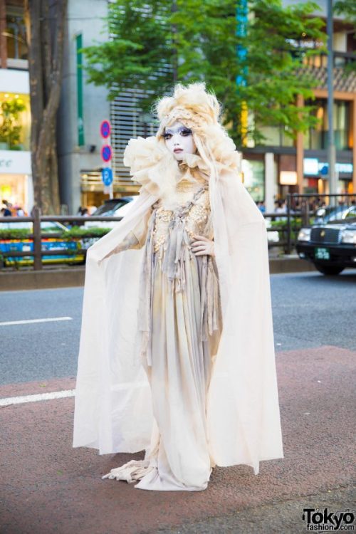 tokyo-fashion: Japanese shironuri artist Minori on the street in Harajuku wearing a handmade and vin