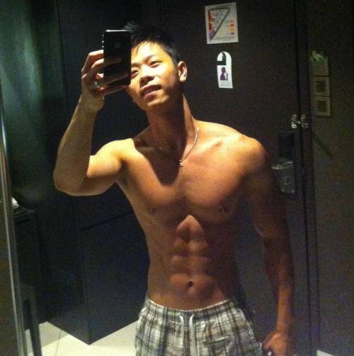 hotasianmale:  bkkboyx:  http://www.myhotboy.net/?fromuid=804370   섹스하고싶다