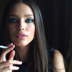 vicsecretmodels:  Emily Didonato.