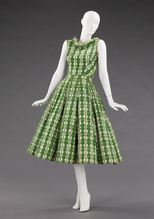 fashionsfromhistory:“The Rice Bowl Dress”Carolyn Schnurer 1952During her twenty-yea