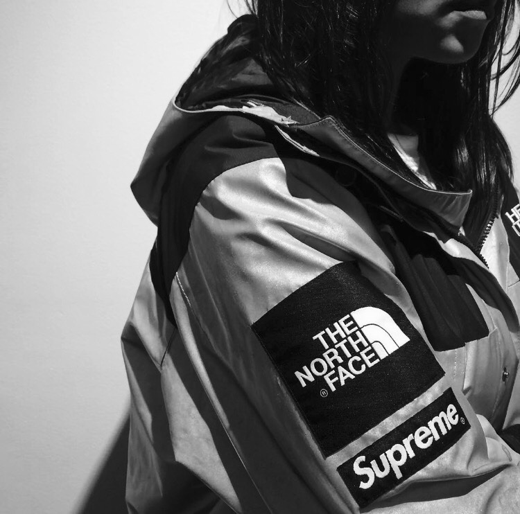 black and white blog