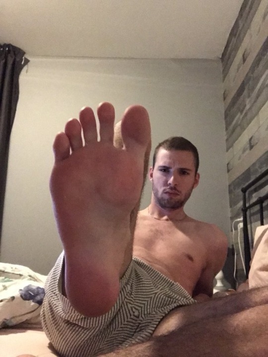 showmeyourfeet:  