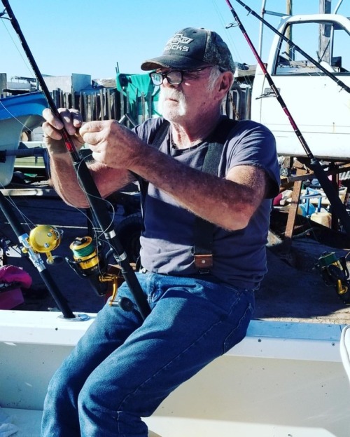 #thisguy looks so good #fishing #mydad ♥️ www.instagram.com/p/BqDMUMBDIz_/?utm_source