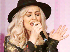 louisjawaad:  04/60 favorite girlfriend: perrie edwards 