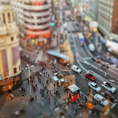 La gente o la estadística de las personas…#madrid #callao #places #lugares #people #gente #wi