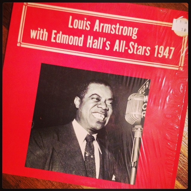 shannoncurtis:  Tonight’s dinner music is like a time machine. #vinyl