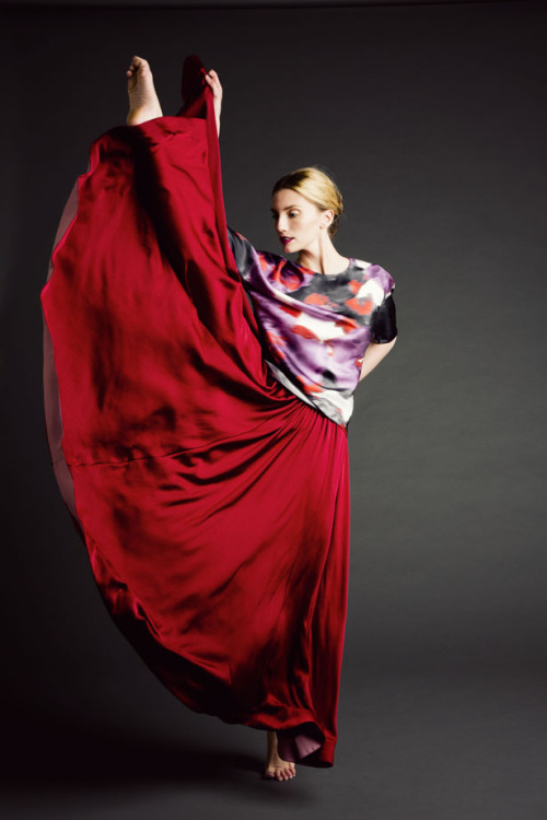 annstreetstudio:  “I felt like a goddess, like a queen. It was so beautiful, it moved with me like an extension of my body…” Today, Tia Cibani’s designs dance… 