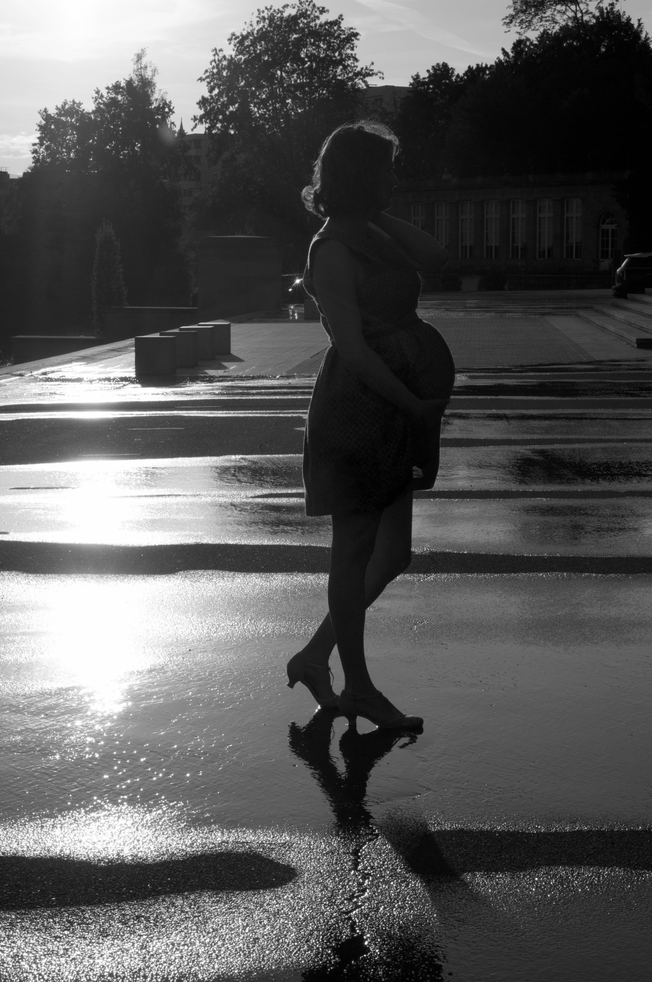 soon-b-photography:  One shadow for two
