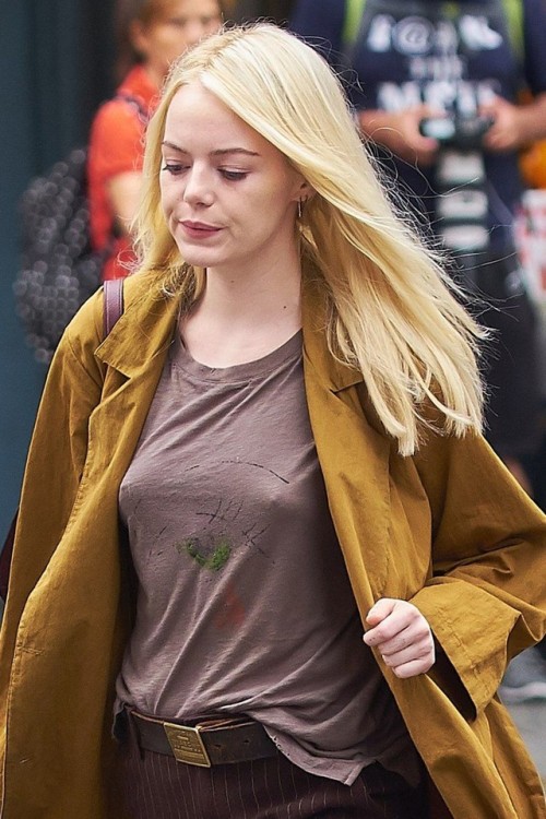 celebrity-pokies: Emma Stone