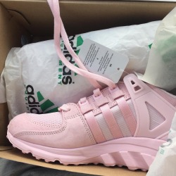 bvlkvns:  PINK💖 